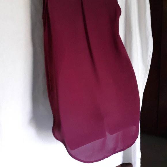 Charlotte Russe Burgundy Dressy V Neck Hi Lo Top - Picture 5 of 12